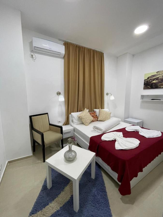 Hostel Tripoli Palace 부쿠레슈티 외부 사진