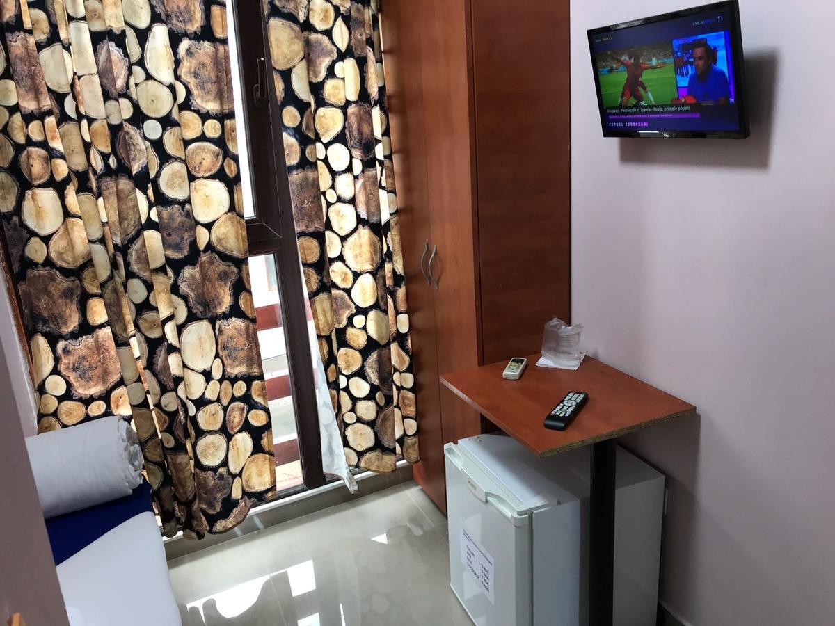 Hostel Tripoli Palace 부쿠레슈티 외부 사진
