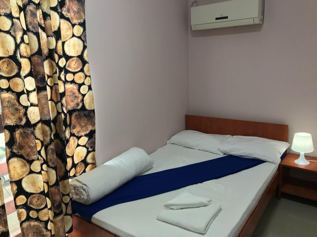 Hostel Tripoli Palace 부쿠레슈티 외부 사진